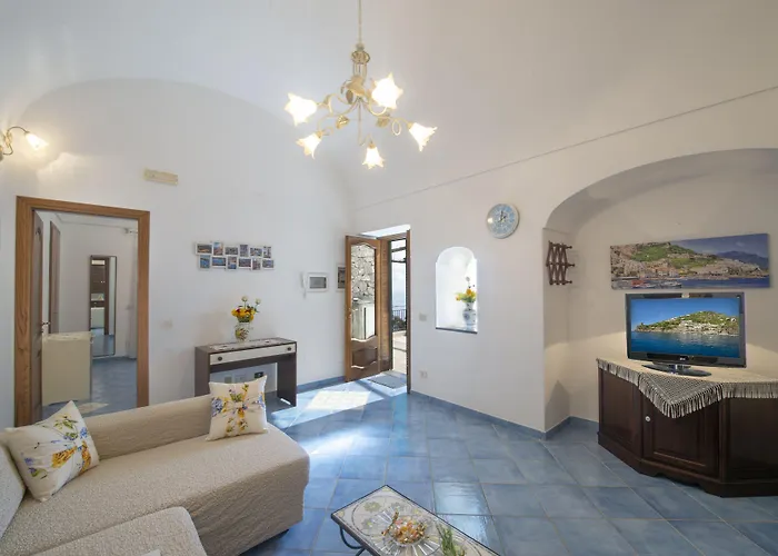 Hills Амальфи