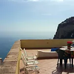 Hills Aparthotel 3*