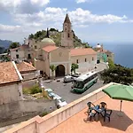Aparthotel Hills