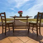 Hills Aparthotel