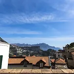 Aparthotel Hills