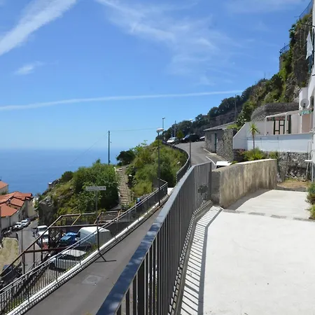 Hills Aparthotel
