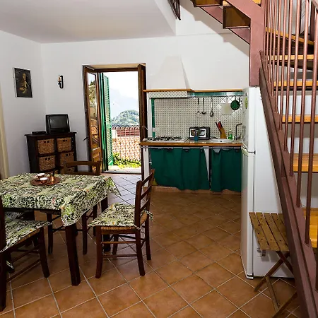 Hills Aparthotel 3*