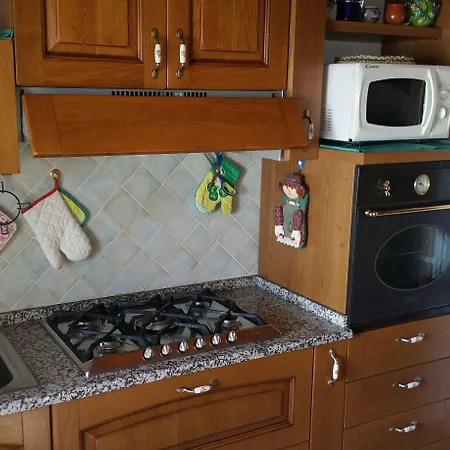 Hills מלון דירות 4*