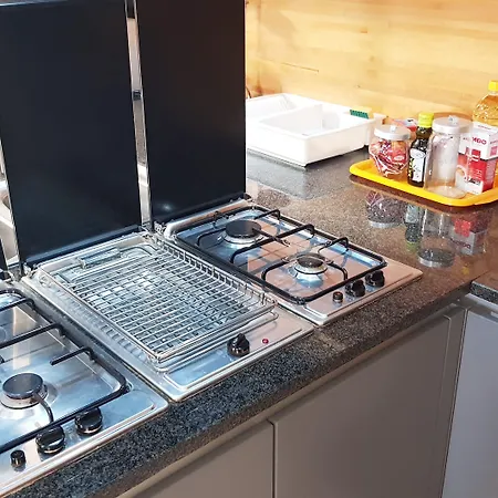 מלון דירות Hills 4*