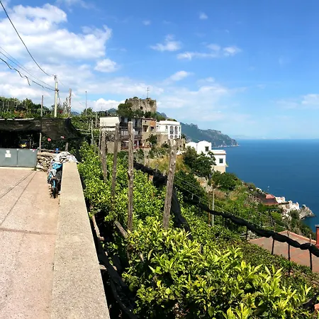 Hills Амальфи