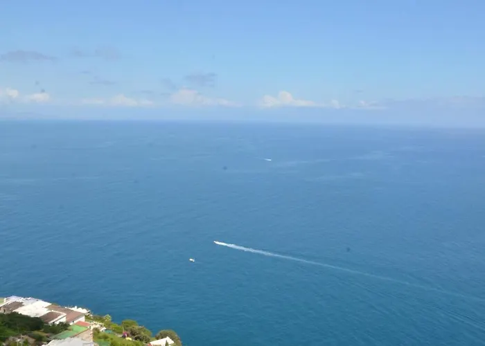 Hills Aparthotel Amalfi