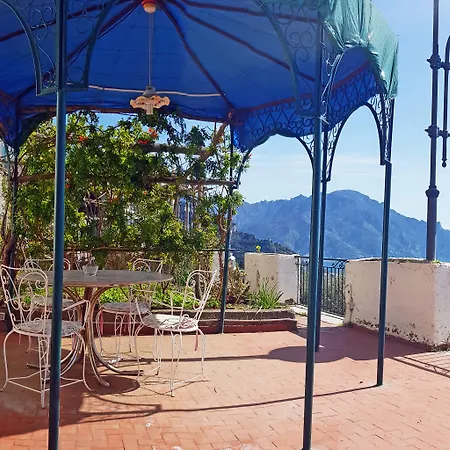 Hills Aparthotel Amalfi